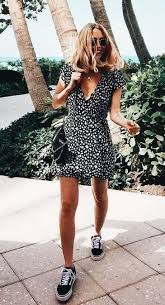 Pretty Black And White Print Dress With Black And White Sneakers Fashion Casual Dress Casual Dresses
