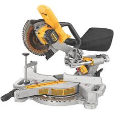 Scie A Onglet Sans Fil De Dewalt 7 1 4 Pile De 20v Autonomie De 150 Coupes De 2 X4 Ou 230 Coupes De Plinthes Garantie Scie A Onglet Plinthes Outils