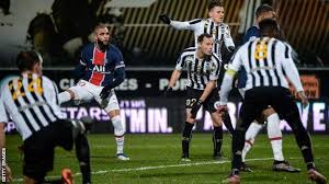 Paris sg last 12 games. Angers 0 1 Paris St Germain Layvin Kurzawa Strike Sends Psg Back To The Top Bbc Sport