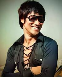 Witnessing a heart-touching moment that encapsulates the essence of Bruce  Lee's philosophy. His words continue to inspire and resonate deeply within  us. 🌟💖 . . . . #BruceLee #Inspiration #HeartfeltMoments  #BruceLeeChallenge #TheDragonLivesOn #