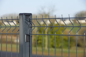 Kit de panneaux rigides en acier galvanisé et thermolaqué de longueur 2m avec poteaux à encoches en acier galvanisé thermolaqué à sceller dans. Clip De Fixation Plastique Pour Cloture En Panneaux Rigides Axyle Gris 7016 Sachet De 100 Pcs Dirickx