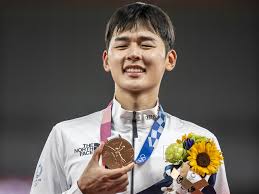 The olympic gold medal is extremely valuable, both in terms of its precious metal value and its historic value. Team Korea Leaves Tokyo With Some Goals Unfulfilled But High Hopes For Paris