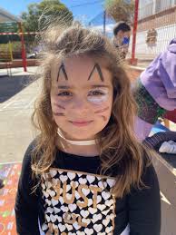 LA BIBLIO SALE AL PATIO