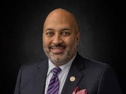 Charles Dortch's Instagram, Twitter & Facebook