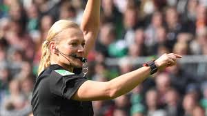 Maybe you would like to learn more about one of these? Schiedsrichterin Bibiana Steinhaus Hat Anfrage Vom Playboy So Reagiert Sie Fussball