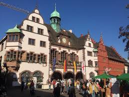 Os feriados em portugal consistem num misto de feriados civis e religiosos, observados a nível nacional, regional ou municipal. Feriados Alemanha 2020 Saiba Quais E Quando Sao Feriados Na Alemanha