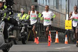 Bashir abdi hakt de knoop door: File Mo Farah Bashir Abdi And Daniel Wanjiru 2019 London Half Marathon 10 March 2019 Jpg Wikimedia Commons