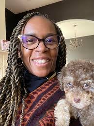 Gwen Dillihunt's Instagram, Twitter & Facebook