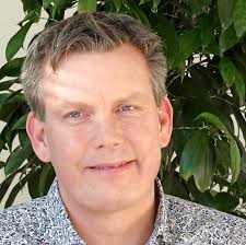 See and contact the people you work with