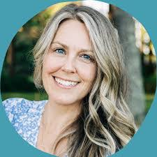 Lindsey Wicker's Instagram, Twitter & Facebook