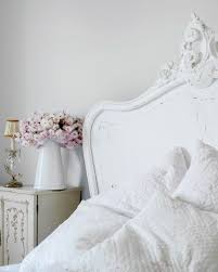 This barn wood headboard is simple, yet full of character. 19 Best French Country Headboards For The Bedroom