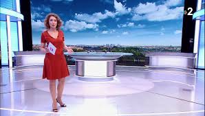 La présentatrice du jt de tf1 ne reprendra donc pas les rênes de son émission, comme prévu, à 13h. Marie Sophie Lacarrau Album Photos Les Belles De La Tele