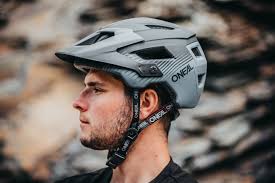 O'NEAL Fahrrad Mountainbike Helm Defender Grill V.22 V.23 Freeride Downhill 