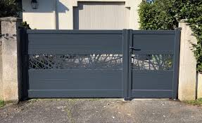 Ral 7016 colour belongs to ral classic color system, a colour matching system mainly used for varnish and powder coating but nowadays there are reference panels for plastics as well. Pose D Un Portail Battant Du Modele Capret A Villenave D Ornon 33