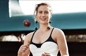 Ellyse perry career stats the ellyse perry career stats make up for a staggering read. Ellyse Perry Pulls Out Of The Inaugural Season Of The Hundred