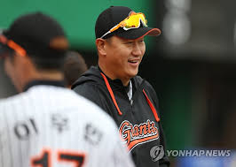 (인천=연합뉴스) 이대호 기자 = 장정석(45·넥센 히어로즈) 감독이 플레이오프 1차전 패인으로 상대 하위타선을 막지 못한 점을 꼽았다. ë¡¯ë° ì´ëŒ€í˜¸ 2ê²½ê¸° ì—°ì† ëŒ€íƒ€ë¡œ ë‚˜ì„œ ë³¼ë„· ì¶œë£¨ ì—°í•©ë‰´ìŠ¤