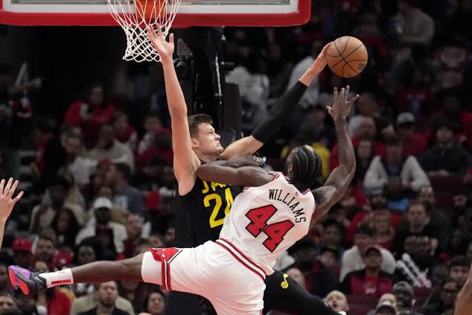 Bulls' offseason position analysis: Center of attention and cap space -  Chicago Sun-Times