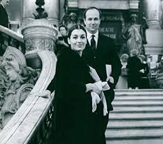 Thanks to her extensive career and her acclaimed interpretation of several classical romantic ballets such as la sylphide. Carla Fracci Eta Altezza Peso Origini Il Marito Regista Il Figlio Della Divina