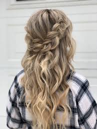The bridesmaid hairstyle must always be decided based on the dress but also on the wedding it must be in harmony with the style and colors chosen by the bride. Braided Half Up Hairstyle For Bridesmaids And Brides Half Up Hair Bridesmaid Hair Bridemaids Hairstyles