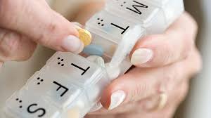 Treating Hypothyroidism: Can Vitamins and Supplements Help? | Everyday  Health