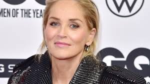 Sharon stone worked as a model before launching into film, landing roles in features like irreconcilable differences and total recall. Fehlgeburten Sharon Stone Hat Mehrere Kinder Verloren Vernichtende Erfahrung