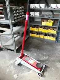 West Auctions Auction Pallet Racking And More From Kohlweiss Auto Parts Item Larin Ly 3 2 5 Ton Floor Jack Does Not Jack Up