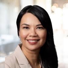 Doris Gee's Instagram, Twitter & Facebook