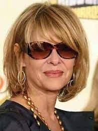 Short Hairstyle Women Over 50 Panosundaki Pin