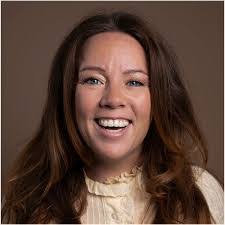 Sara Tanzer's Instagram, Twitter & Facebook