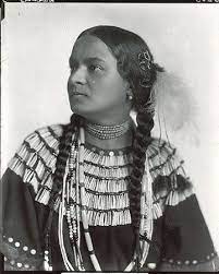 Old Photos Of Penobscot Folks Aka Native American Indian Old Photos Native American Indians Native American Beauty Native American Chief