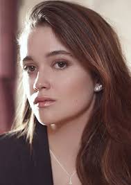 Fan Casting Alice Englert as Sailor StarMaker in Sailor Moon (liveaction) 