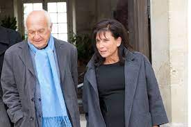 Le compagnon d'anne sinclair est par ailleurs fait grand officier de la légion d'honneur en juillet 2013 par décret de françois hollande. Anne Sinclair Ses Confidences Sur Son Nouveau Compagnon