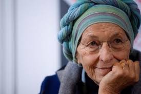 Chi non è d'accordo viene spinto ad andarsene o a essere eletto. Emma Bonino Intervista Il Suo Impegno Per Le Donne E Il Lavoro
