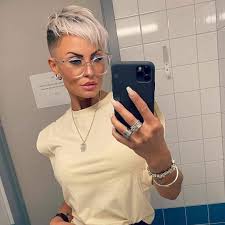 mi piace 1 676 commenti 20 kurzhaarfrisuren frauen frisuren su instagram schone frisuren kurze haare kurzhaarfrisuren haarschnitt kurze haare