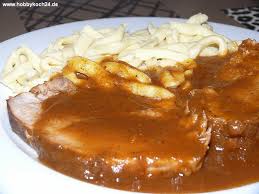 Rezept Fur Einen Schweinebraten In Biersosse Ein Recht Einfaches Rezept Fur Einen Schweinebraten Mit Vi Schweinebraten Schweinebratensosse Schweinebraten Rezept