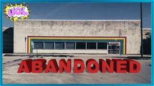 Exploring An Abandoned Toys R Us Creepy Abandoned Toys R Us Youtube