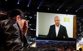 Я не беру участі в народних дружинах, які організовує кива. Illya Kiva Namagavsya Spokusiti Zamizhnyu Prihodko Ale Shos Pishlo Ne Za Planom Znaj Yua