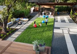 Looking for new front yard landscaping tips that won't break the bank? 10 Low Maintenance Backyard Ideas