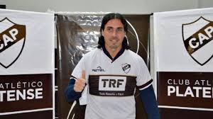 *clique aqui!* (215 kb) uniforme 2 (arquivo png): El Delantero Vega Vuelve A Platense Mendovoz