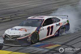 Sunday's race at talladega never had a chance to start. Nascar Talladega Denny Hamlin Gewinnt Turbulentes Crashfest