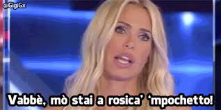 Dalla contessa de blanck che si spoglia completamente a flavia vento che #freebritney, tommaso zorzi spiega cosa non può fare britney spears. Bitchyf