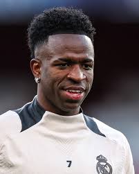 Real Madrid players LOVE to shush a crowd 🤫🤫🤫