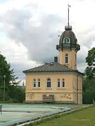 Small'ish park with a steep incline to the inner part! St Hanshaugen Store Norske Leksikon
