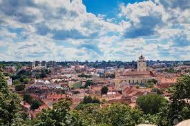 Für ein aktiveres sitzen im homeof. Schone Panorama Der Altstadt Von Vilnius Hauptstadt Litauens Vom Turm Der Gediminas Lizenzfreie Fotos Bilder Und Stock Fotografie Image 10972069