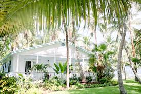 The latest tweets from the moorings village (@mooringsvillage). Tropical Islamorada Wedding At The Moorings In The Florida Keys Kristen Weaver Photography