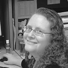 Nicole Ellinger's Instagram, Twitter & Facebook