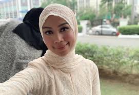 Television actress who is predominantly recognized for her work on series such as havoc warna and bimbi & bonnie. Biodata Sharifah Sakinah Pelakon Drama Utusan Cinta Buat Adam Iluminasi