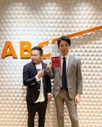 名前： かまいたち（カマイタチ） ジャンル： お笑いタレント メモ： 結成 2004年5月 山内健司 やまうちけんじ （左） 性別：男性 生年月日：1981年1月17日 星座：やぎ座 出身地：島根県 出身・入社・入門・nsc：2003年 nsc大阪校26期生 ã‹ã¾ã„ãŸã¡