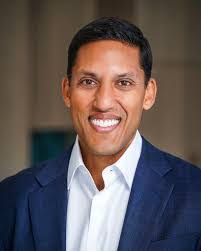 Katie Hester's Instagram, Twitter & Facebook