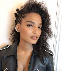 Easy simple fishbone braid hairstyle. 43 Cute Natural Hairstyles That Are Easy To Do At Home Glamour